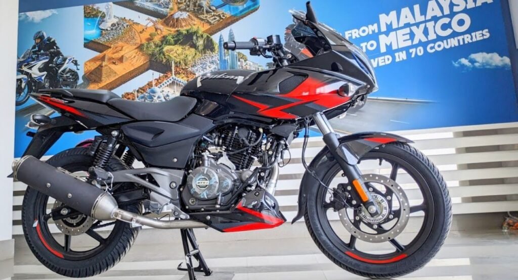 Bajaj Pulsar 220F 2025